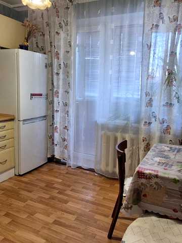 Голосіївський просп. (40-річчя Жовтня), 11