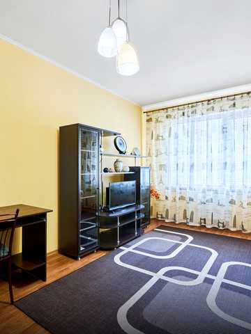 Бориса Гмирі вул., 16