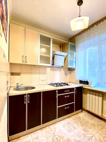 Літературна вул. (Ярослава Галана), 5