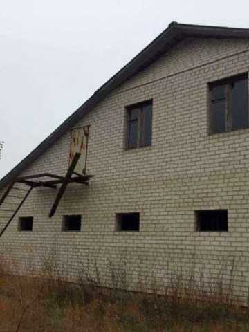 Центральна, 1