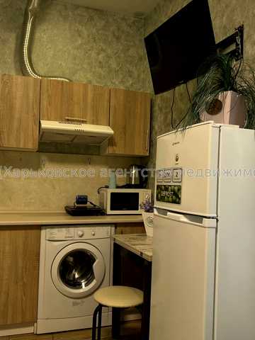 Дідро вул., 30