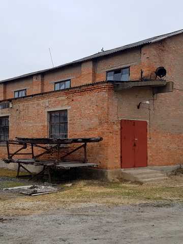 Черкаська, 11