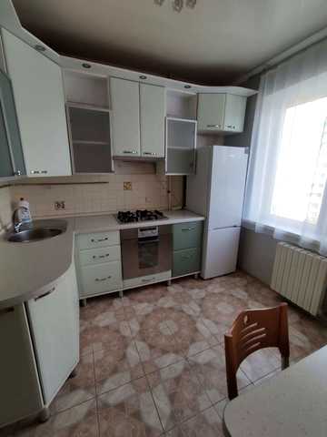 Добровольців пров., 6