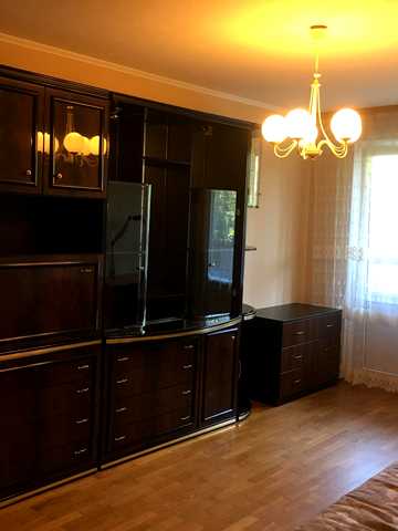 Дарницький бульв., 4