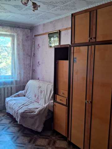Космонавтів вул., 62