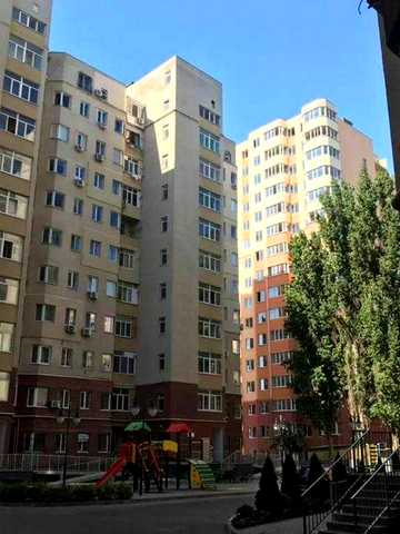 Євгена Чикаленка вул., 56а