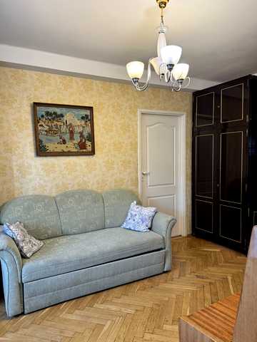 Велика Васильківська вул. (Червоноармійська), 131