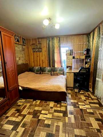 Жовтнева, 75