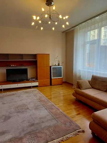 Старонаводницька вул., 13