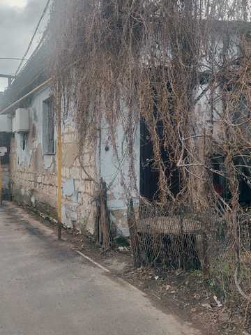 Дальницька вул., 40