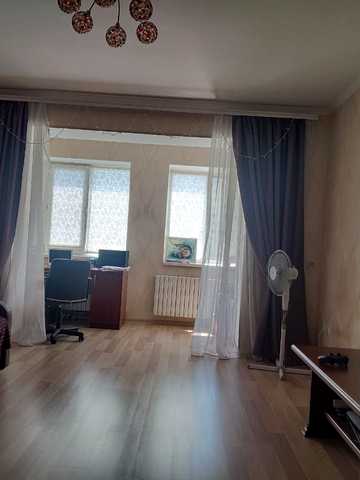 Академіка Сахарова вул., 24