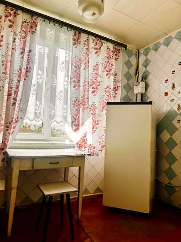 Каденюка вул. (Танкопія), 8