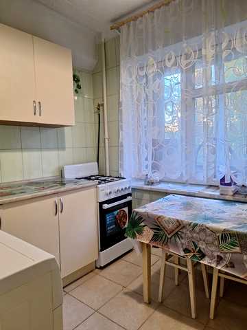 Русанівська набережна вул., 10/1