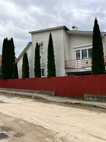Петра Калнишевського вул., 5