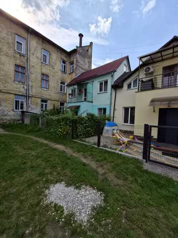 Донецька вул., 9
