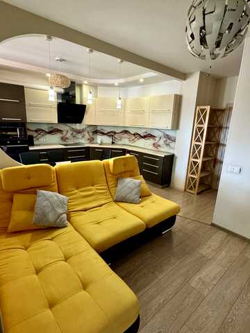 Ревуцького вул., 7-В