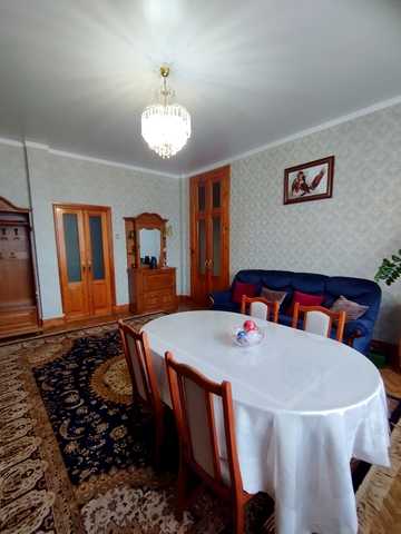 Євгена Котляра вул. (Червоноармійська), 8/10в