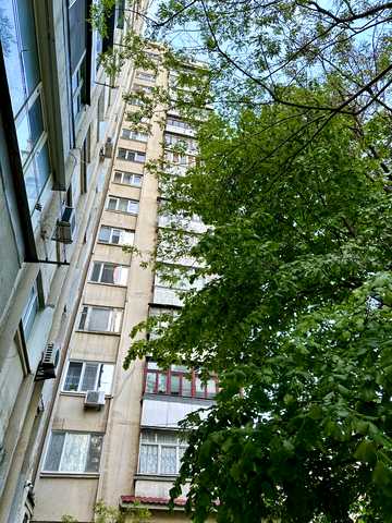 Академіка Заболотного вул., 12