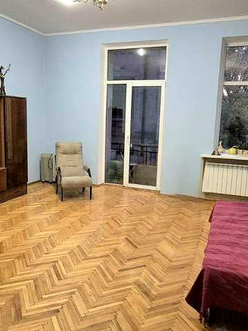 Антоновича вул. (Горького), 22