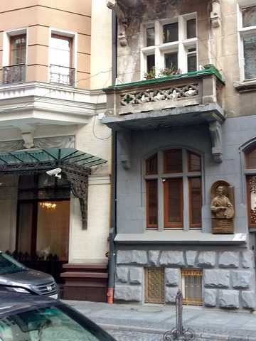 Александера Фредро вул., 7