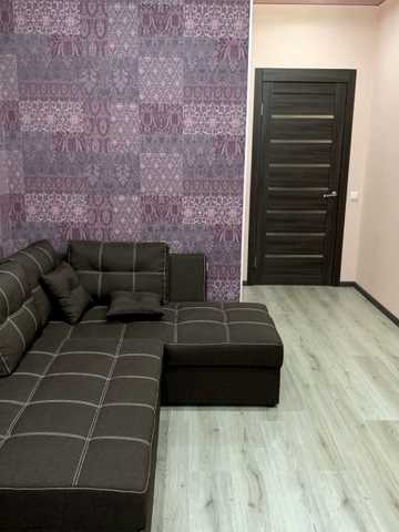 Каховська вул., 60