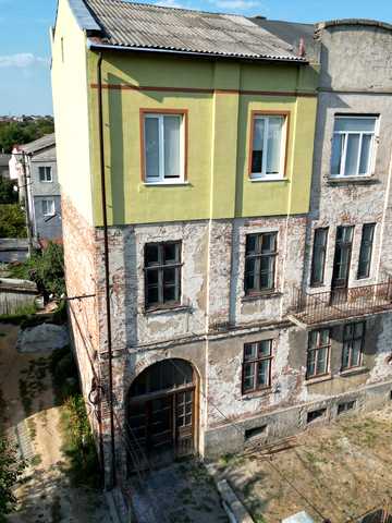 Тараса Шевченка вул., 2