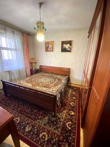 Оноре де Бальзака вул., 77