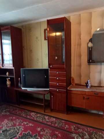 Корабелів просп., 12