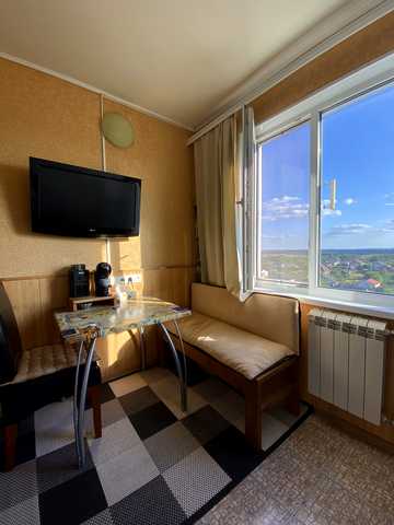 Луї Пастера вул., 200