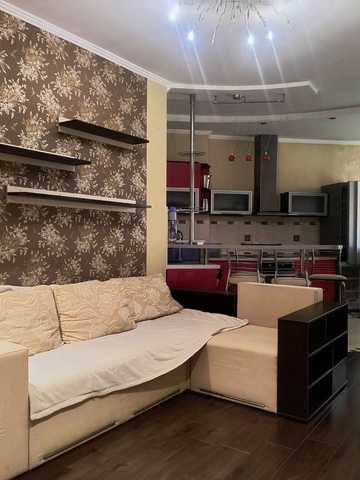 Середньофонтанська вул., 19б
