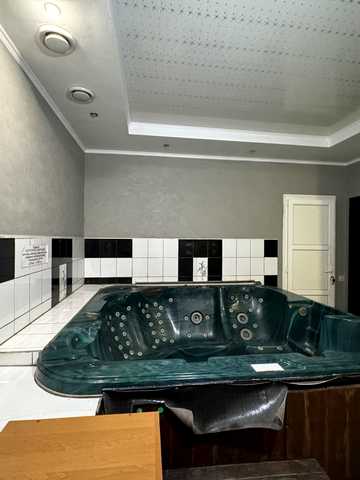 соборна, 11