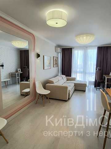 Золотоустівська вул., 34