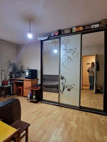 Диканівська вул., 21