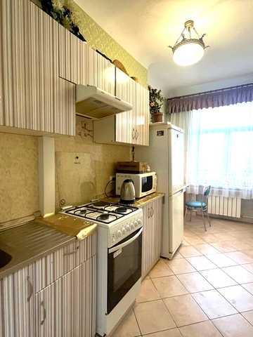 Культури вул., 12