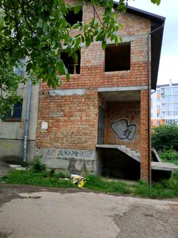 Авангардна вул., 45
