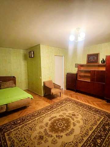 Машинобудівна вул., 8
