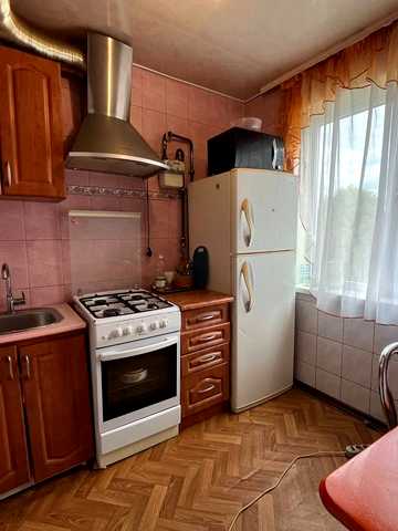 Степана Бандери вул. (Костенка), 25