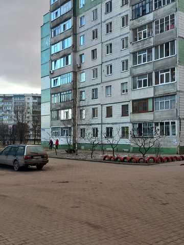 Михайла Лушпи просп. (Космонавтів), 49