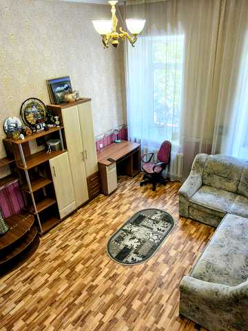 Михайла Грушевського вул. (Карла Лібкнехта), 4-Б