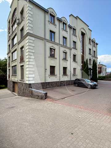 Таджицька вул., 1