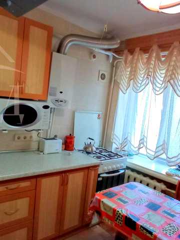 Петропавлівська вул., 60