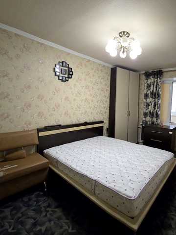 Дмитра Яворницького просп. (Карла Маркса), 2