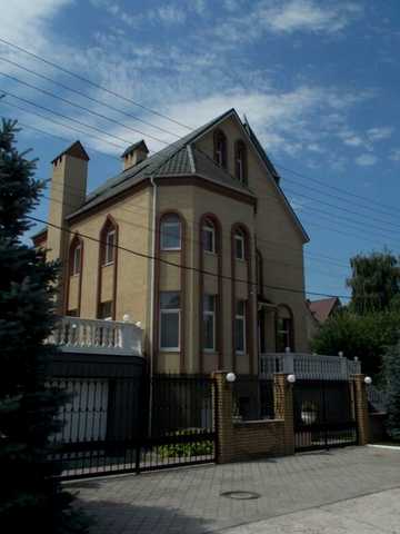 Зоряна вул.