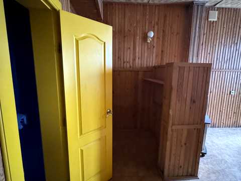 комерційна за адресою Миколи Світальського вул., 8а