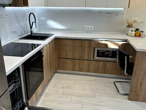 квартира за адресою Рея Бредбері вул., 2