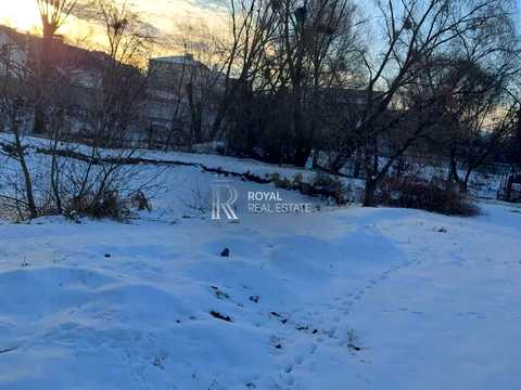 участок по адресу Набережна, 4