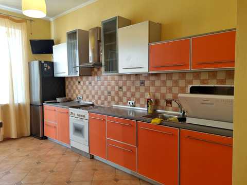 квартира за адресою Срібнокільська вул., 14А