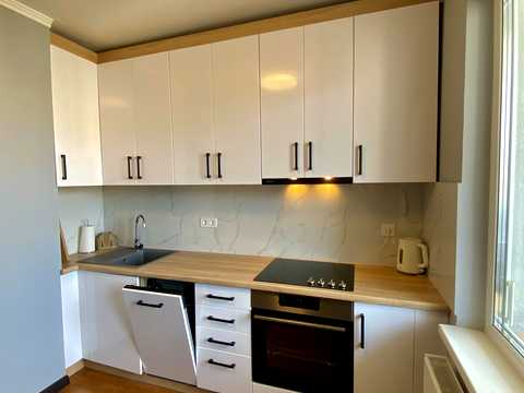 квартира за адресою Софії Русової вул., 7