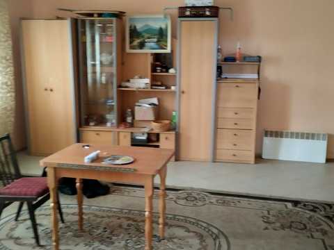 комерційна за адресою Центральна, 1