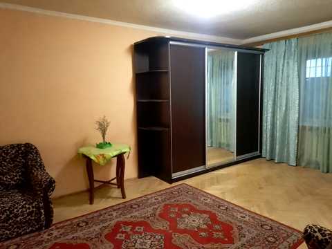 квартира за адресою Леоніда Каденюка просп. (Юрія Гагаріна), 3
